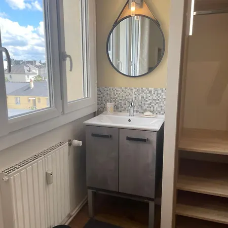 아파트 Avec Espaces Communs Equipes Parfait Pour Sejour Professionnel Ou Ambiance Conviviale 라발