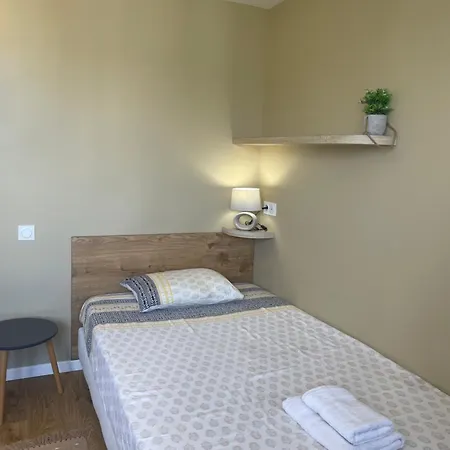 Avec Espaces Communs Equipes Parfait Pour Sejour Professionnel Ou Ambiance Conviviale * Laval (Mayenne)