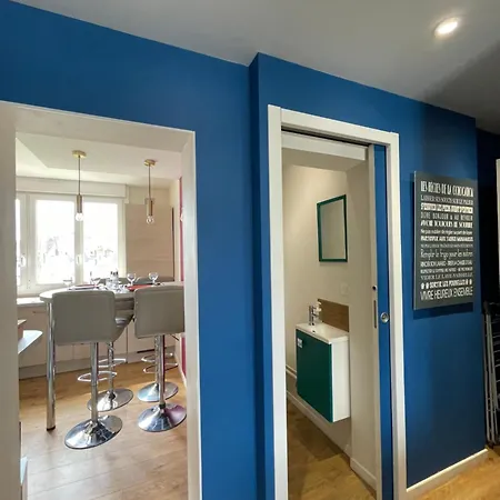 아파트 Avec Espaces Communs Equipes Parfait Pour Sejour Professionnel Ou Ambiance Conviviale 라발