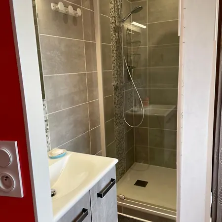 Appartement Avec Espaces Communs Equipes Parfait Pour Sejour Professionnel Ou Ambiance Conviviale *