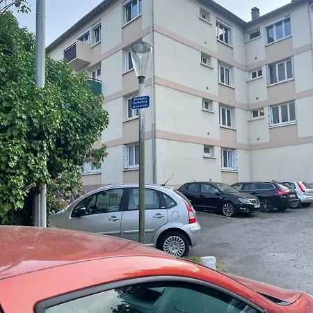 아파트 Avec Espaces Communs Equipes Parfait Pour Sejour Professionnel Ou Ambiance Conviviale 라발