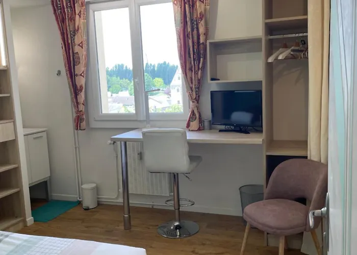 Avec Espaces Communs Equipes Parfait Pour Sejour Professionnel Ou Ambiance Conviviale 公寓 拉瓦勒