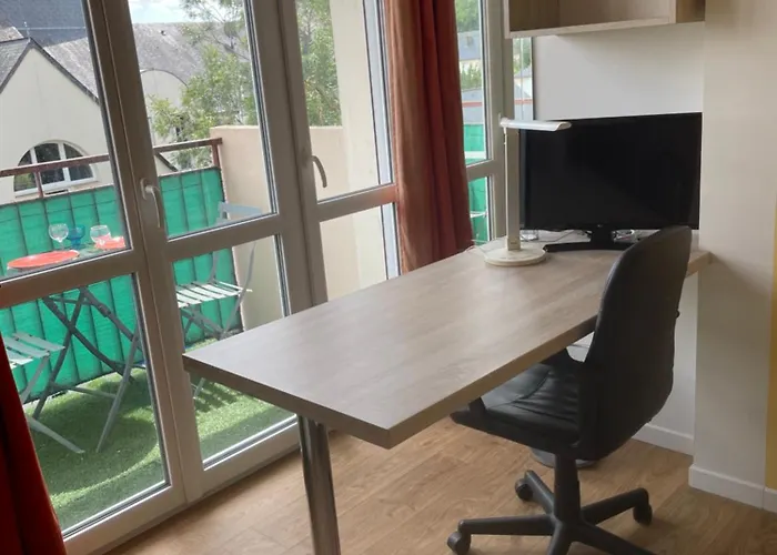 Avec Espaces Communs Equipes Parfait Pour Sejour Professionnel Ou Ambiance Conviviale 公寓 拉瓦勒