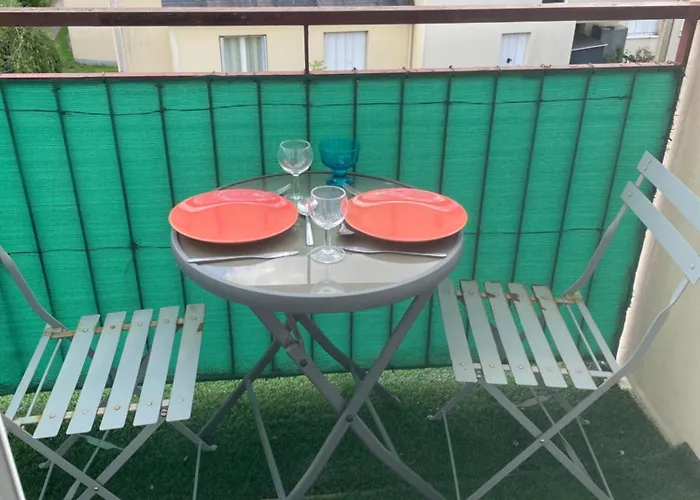 Avec Espaces Communs Equipes Parfait Pour Sejour Professionnel Ou Ambiance Conviviale 公寓